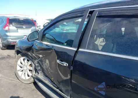 2017 Buick Enclave Premium z USA, uszkodzony, nr VIN 5GAKRCKD8HJ170744